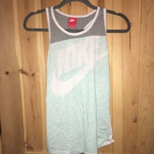 🌺NIKE TANK